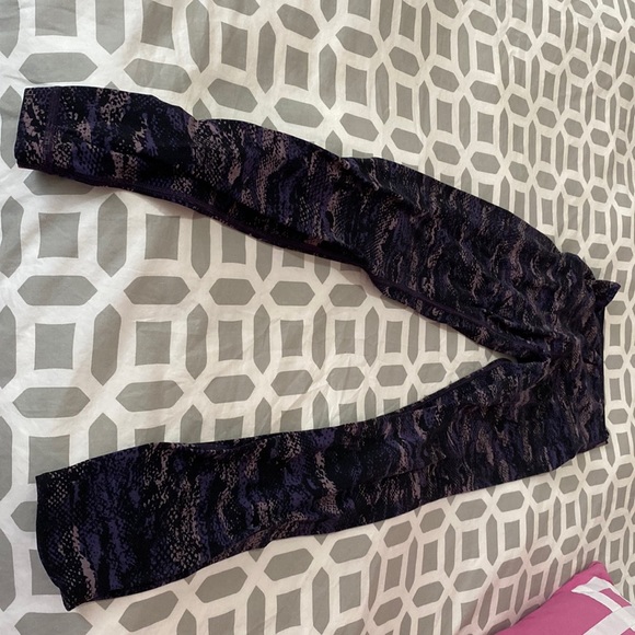 lululemon athletica Other - Lululemon cropped leggings
